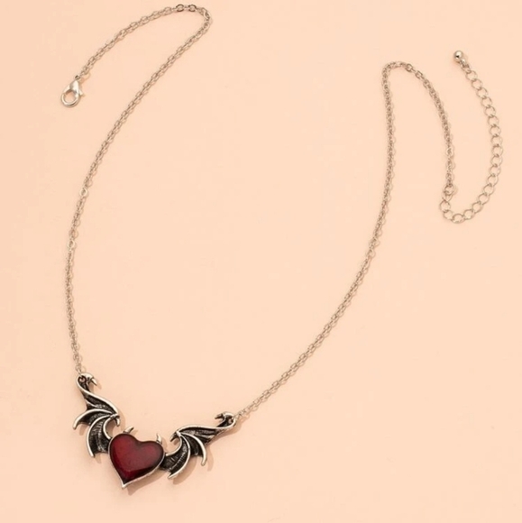 GOTH DARK HEART PENDANT NECKLACE Heart Goth Necklace NEW BLACK HEART SILVER NECK - Picture 1 of 6